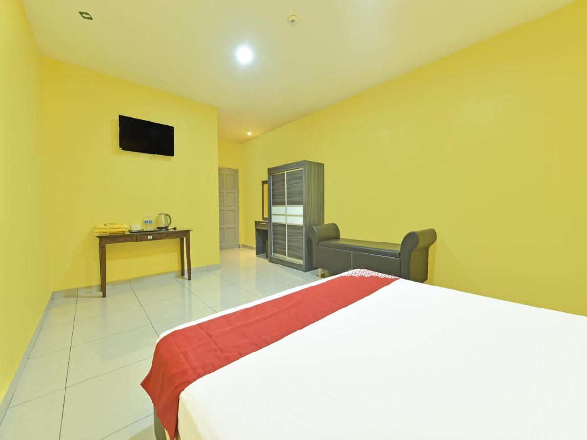 Oyo 90722 D'Puncak Hotel Cameron Highlands Exterior foto
